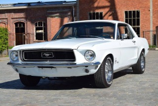 Ford Mustang 4.7L V8 (289 CID)