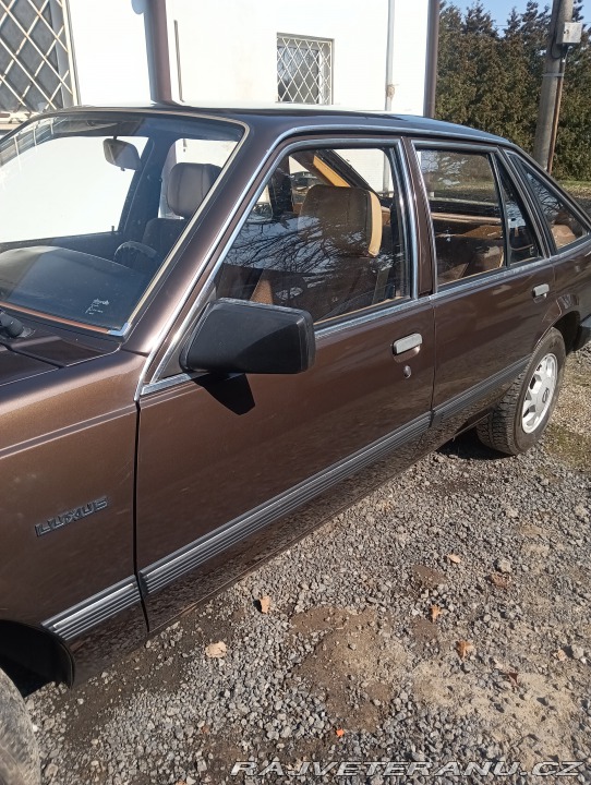 Opel Ascona  1800