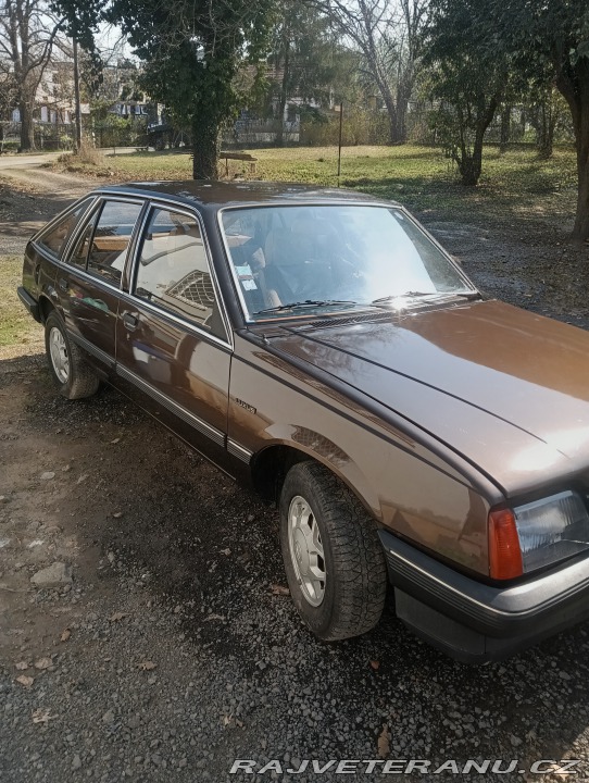 Opel Ascona  1800