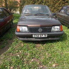 Opel Ascona  1800
