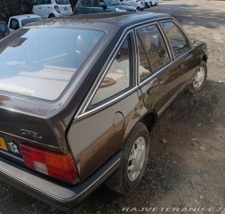 Opel Ascona  1800