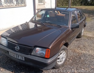 Opel Ascona  1800