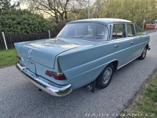 Mercedes-Benz 220 W111 1964