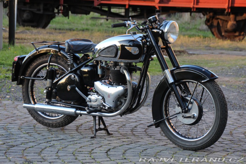 BSA A10 OHV - 650cc - Bílé SPZ