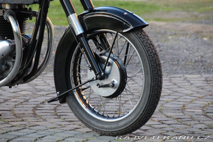 BSA A10 650cc - OHV - Bílé SPZ 1950