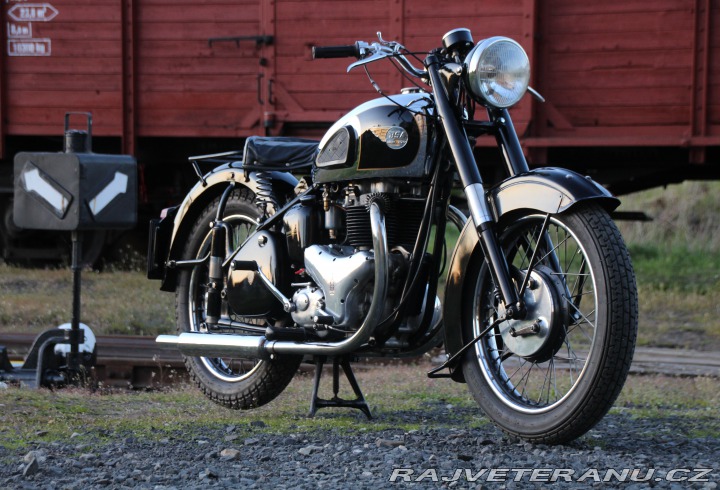 BSA A10 OHV - 650cc - Bílé SPZ 1950