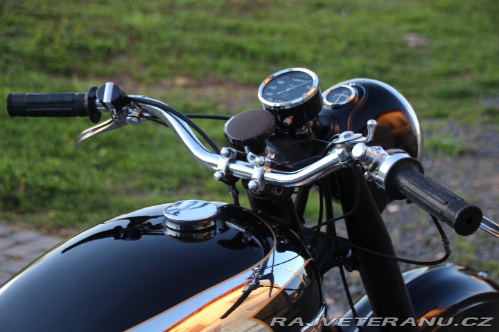 BSA A10 650cc - OHV - Bílé SPZ 1950