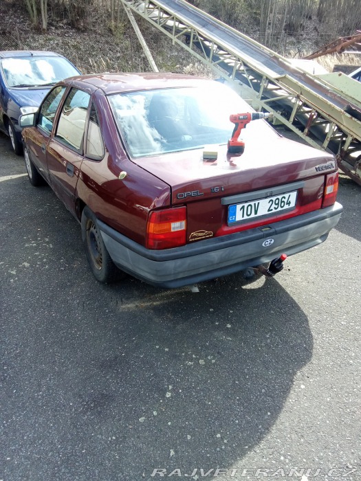 Opel Vectra 1.6i