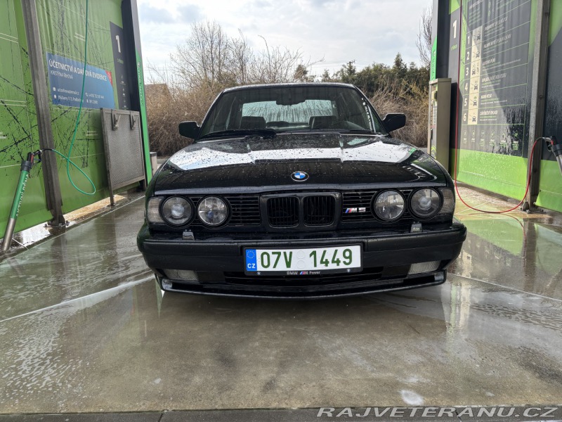BMW M5 E34