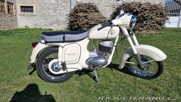 ČZ 175 450.03 DELUXE 1964