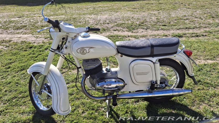 ČZ 175 450.03 DELUXE 1964