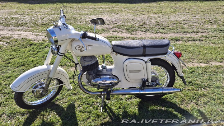 ČZ 175 450.03 DELUXE 1964