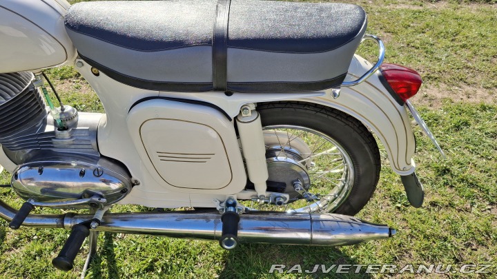ČZ 175 450.03 DELUXE 1964