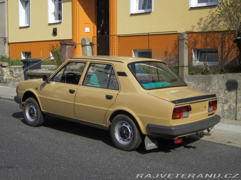 Škoda 120 Universal