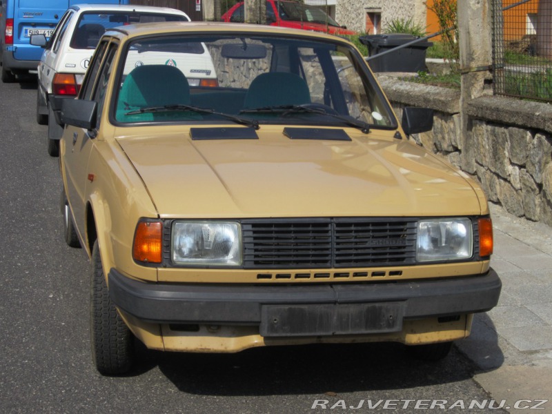 Škoda 120 L