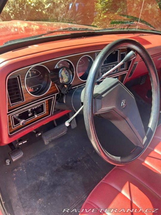 Dodge D d150 1986