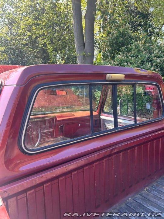 Dodge D d150 1986