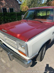 Dodge D d150 1986