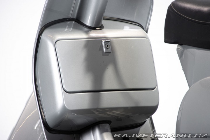 Piaggio Vespa P 200 E 1977