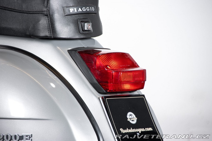 Piaggio Vespa P 200 E 1977
