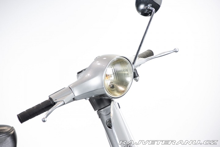 Piaggio Vespa P 200 E 1977