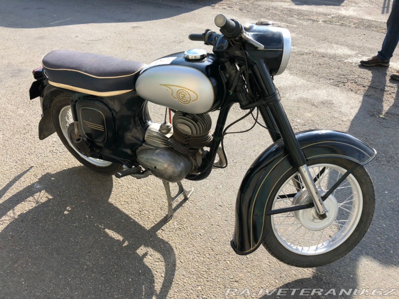 ČZ 175 