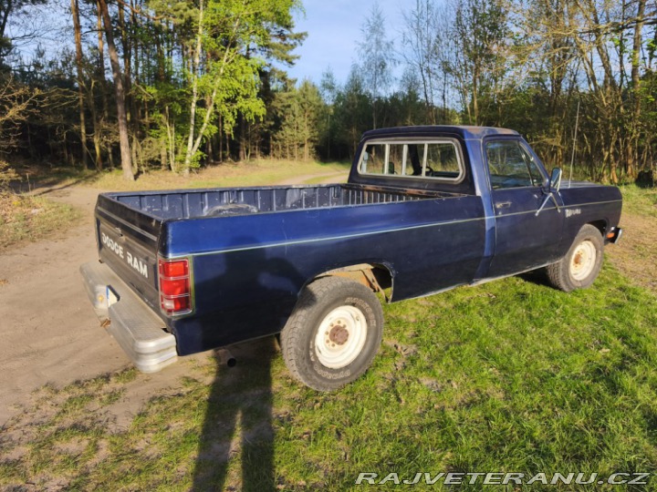 Dodge RAM D250 1985
