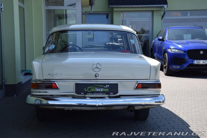Mercedes-Benz 200 200D 1968