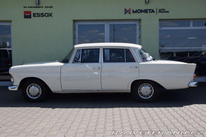 Mercedes-Benz 200 200D 1968