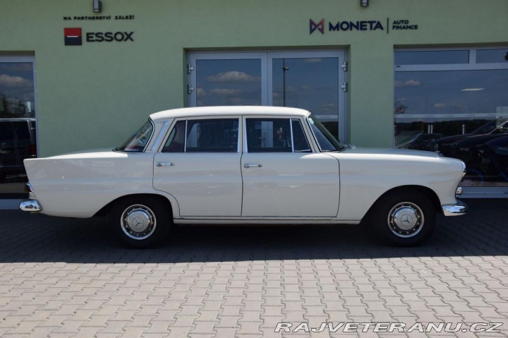 Mercedes-Benz 200 200D 1968