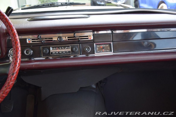 Mercedes-Benz 200 200D 1968
