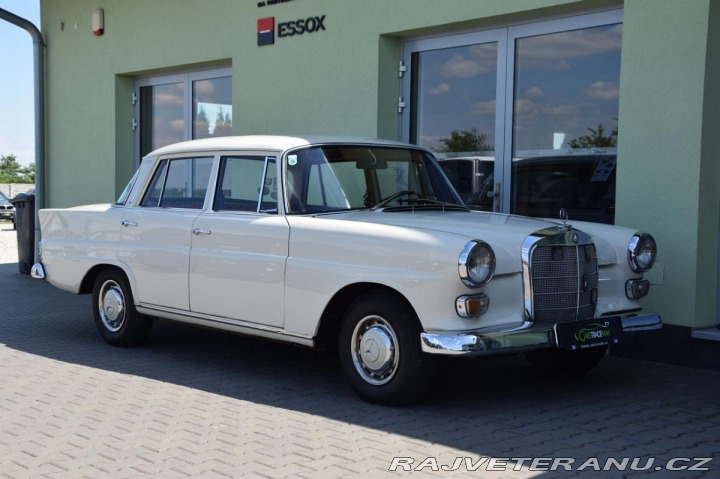 Mercedes-Benz 200 200D 1968