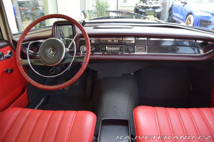 Mercedes-Benz 200 200D 1968