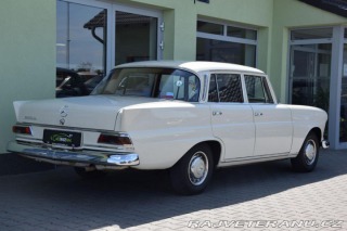 Mercedes-Benz 200 200D 1968