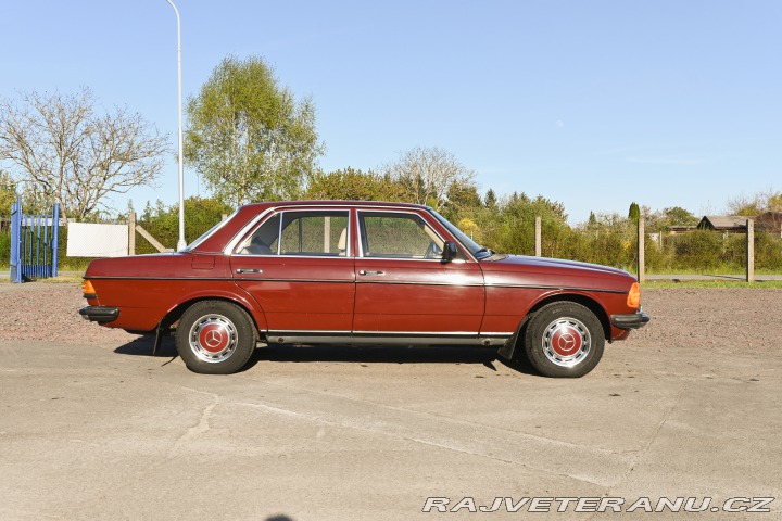 Mercedes-Benz 200 123 1985