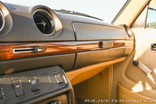 Mercedes-Benz 200 123 1985