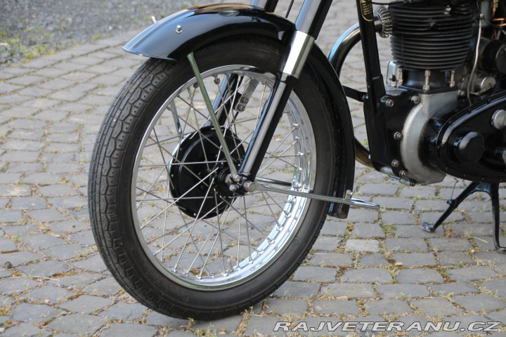 BSA B31 OHV - 350cc - Bílé SPZ 1952