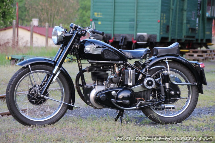 BSA B31 OHV - 350cc - Bílé SPZ 1952