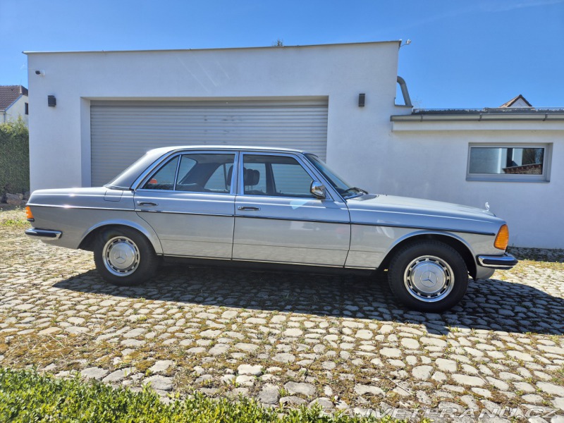 Mercedes-Benz 280 W123