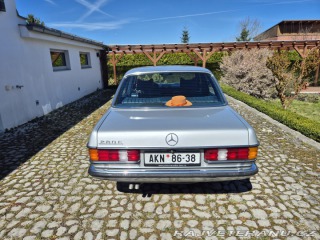 Mercedes-Benz 280 W123 1977