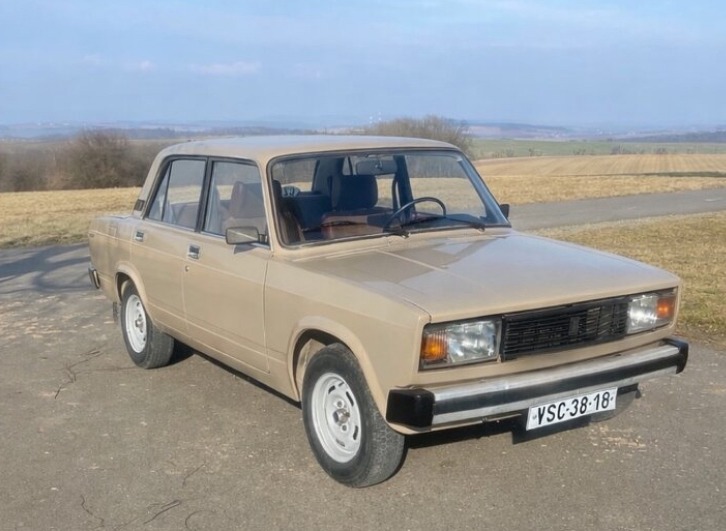 Lada 2105 1500