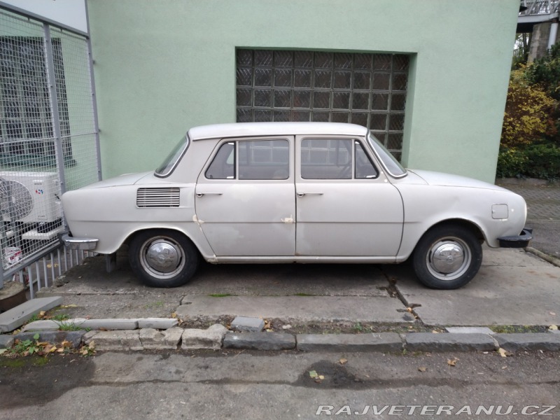 Škoda 100