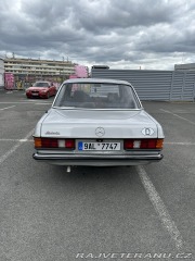 Mercedes-Benz 200 W123 1983