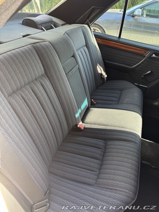 Mercedes-Benz E E220 1991