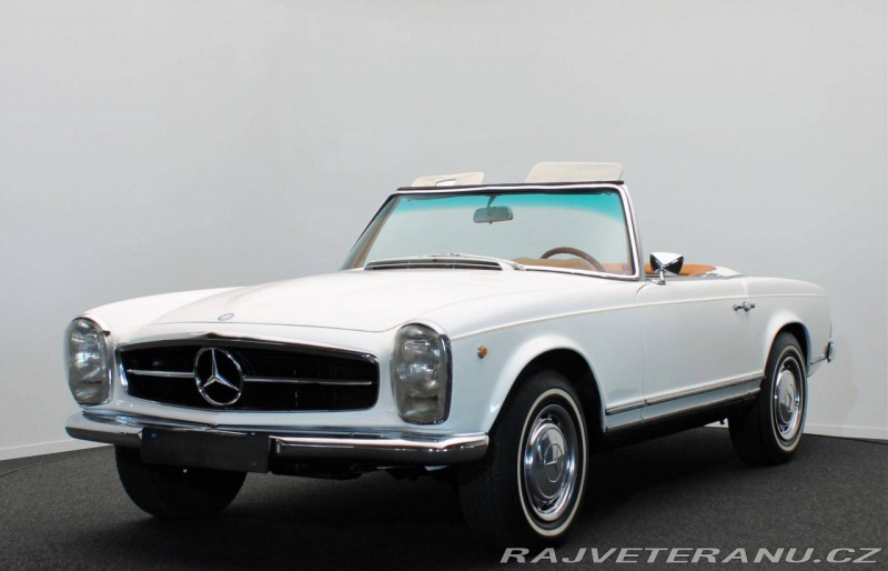 Mercedes-Benz 230 SL Pagoda z řady W113