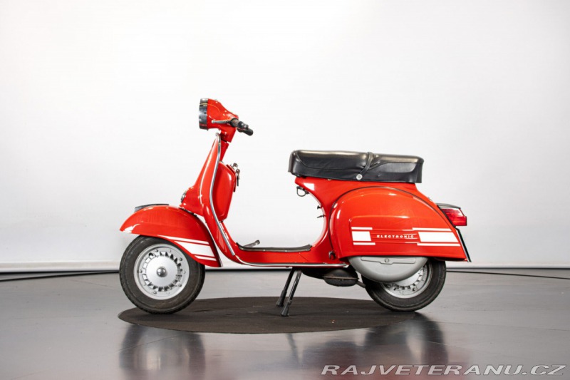 Piaggio Vespa 200 RALLY