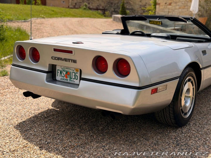 Chevrolet Corvette 5.7 V8 | Manuál 23 560mil 1986