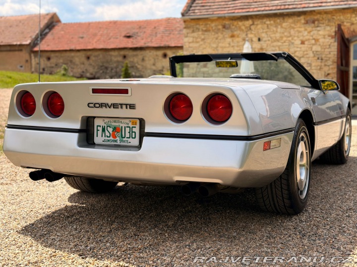 Chevrolet Corvette 5.7 V8 | Manuál 23 560mil 1986