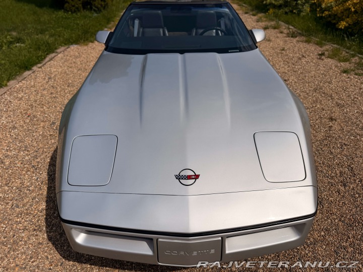 Chevrolet Corvette 5.7 V8 | Manuál 23 560mil 1986
