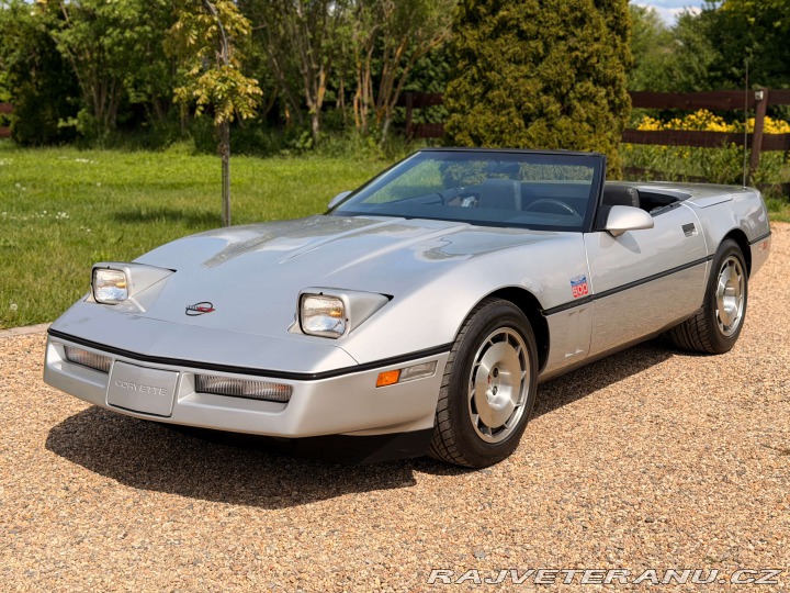 Chevrolet Corvette 5.7 V8 | Manuál 23 560mil 1986